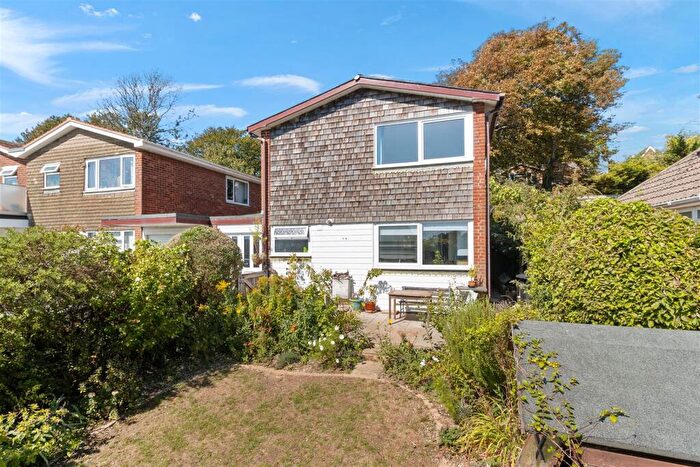4 Bedroom Link Detached House For Sale In Denton Rise, Denton, BN9
