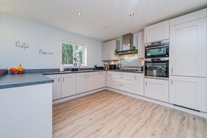 5 Bedroom Detached House For Sale In Riddles Avenue, Willaston, Nantwich, Cheshire, CW5