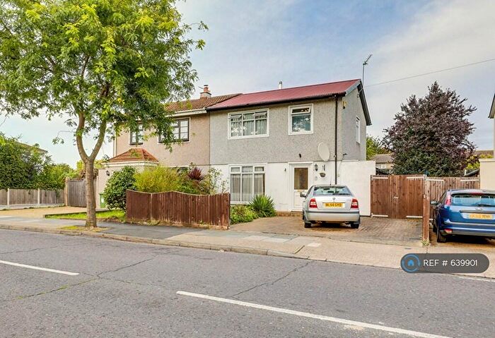 3 Bedroom Semi-Detached House To Rent In Albany Road, Hornchurch, RM12