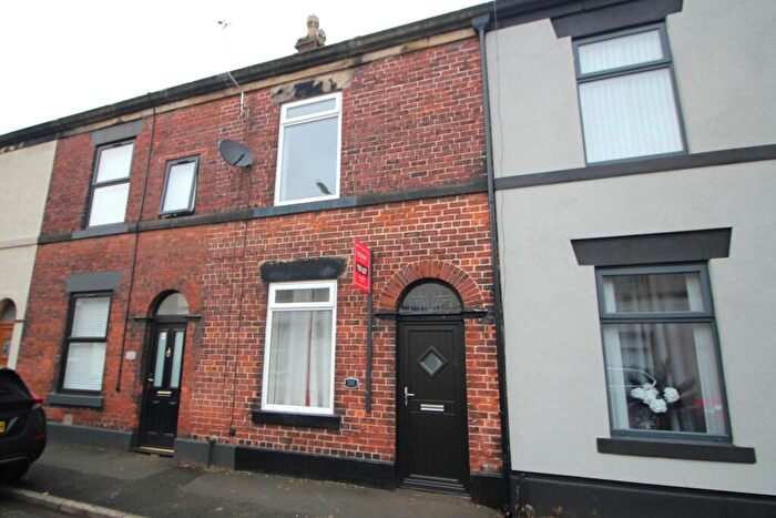 2 Bedroom Terraced House To Rent In Wood Street, Bury, BL8
