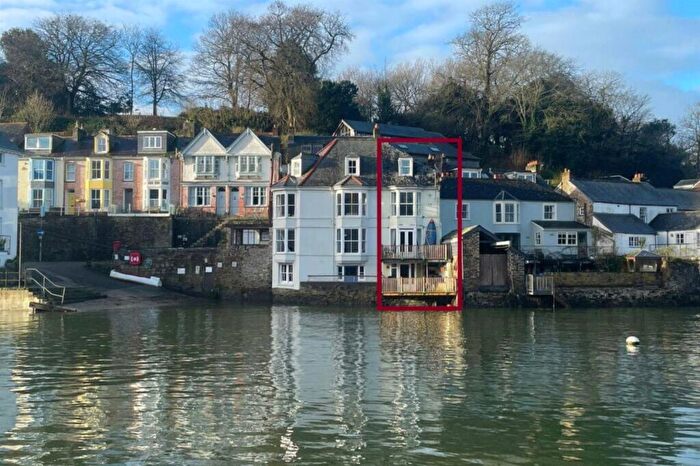 4 Bedroom Terraced House For Sale In Ferrymans Cottage, Station Road, Fowey, PL23