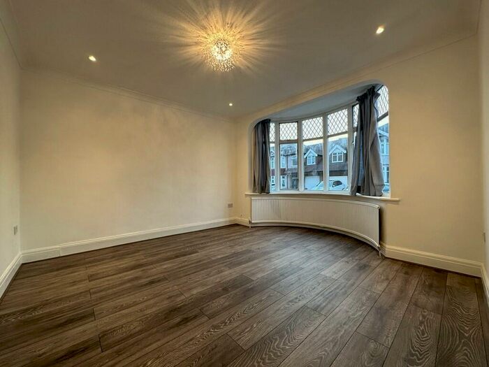 4 Bedroom Terraced House To Rent In Oulton Crescent, Barking, IG11