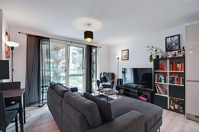 1 Bedroom Flat For Sale In Montford Place, London, E15