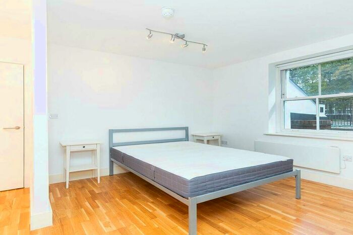 Flat To Rent In Frognal, Hampstead, NW3