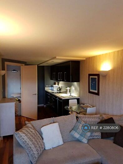 1 Bedroom Flat To Rent In Whitehall Road, Leeds, LS1