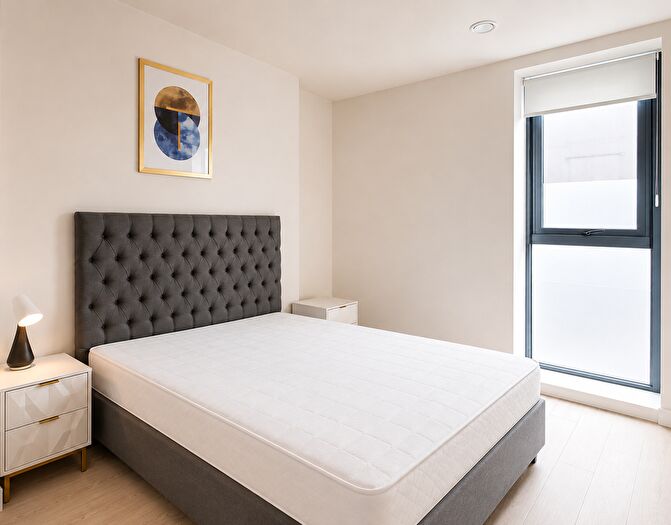 2 Bedroom Flat To Rent In New Kings Head Yard, Salford, M3