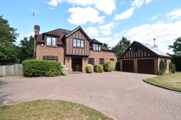 5 Bedroom Detached House For Sale In Headcorn Road, Sutton Valence, Maidstone, ME17