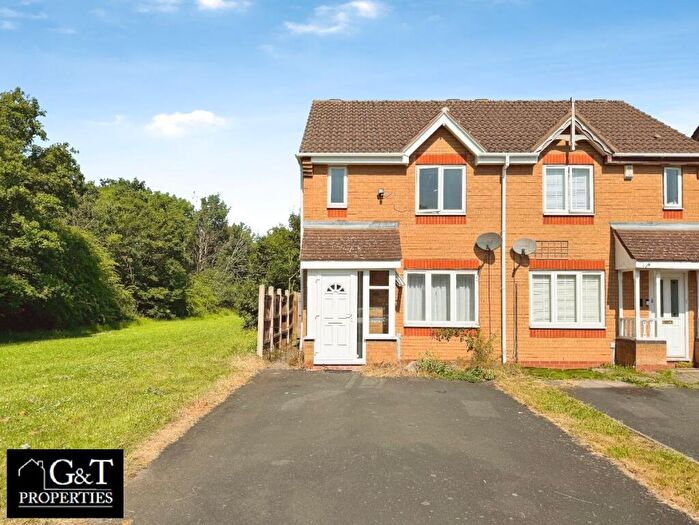 2 Bedroom Semi-Detached House To Rent In Stanton Grove, Tipton, DY4