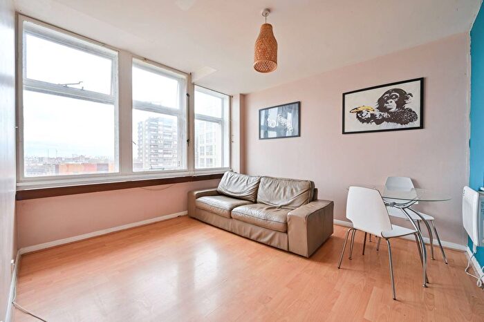 2 Bedroom Flat To Rent In Newington Causeway, Southwark, London, SE1