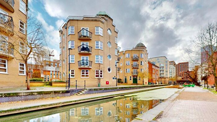 1 Bedroom House For Sale In James House, Wolfe Crescent, London, SE16