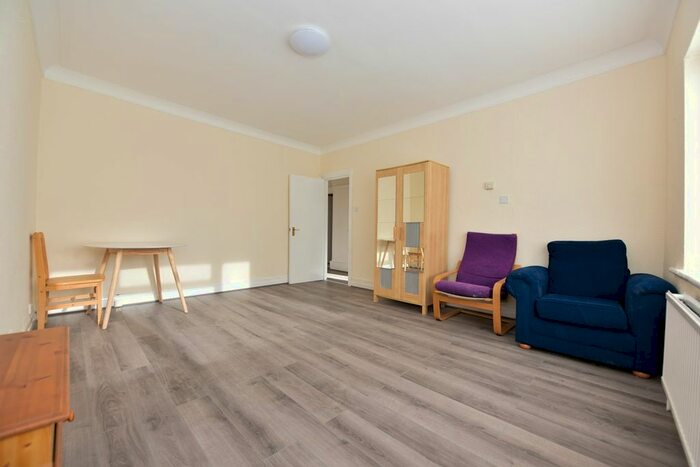 1 Bedroom Flat To Rent In The Ridgeway, London, NW7