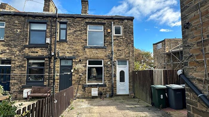2 Bedroom End Of Terrace House For Sale In Prospect Street, Eccleshill, Bradford, BD10