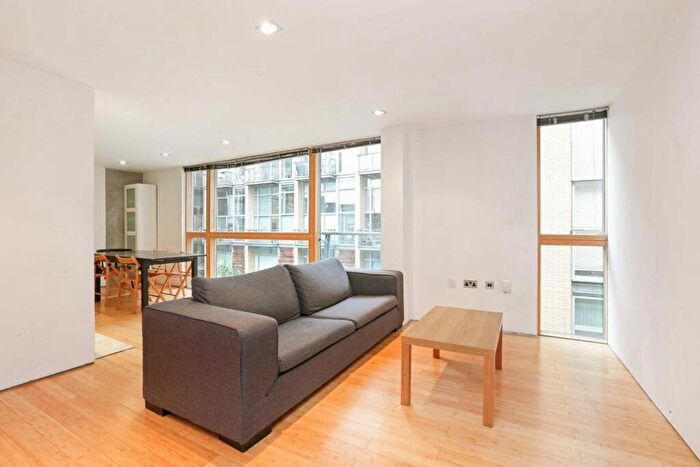 3 Bedroom Flat To Rent In Kingsland Road, Kingsland Road, E8