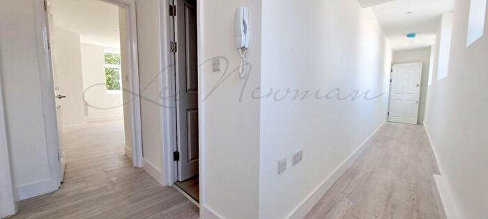 1 Bedroom Flat To Rent In Crown Lane, Morden, SM4