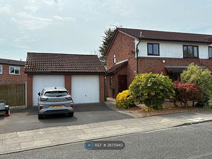 2 Bedroom Flat To Rent In Ashdown Close, Southport, PR8