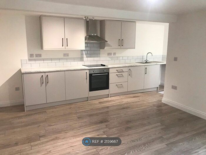 2 Bedroom Flat To Rent In College Park Place, Plymouth, PL3