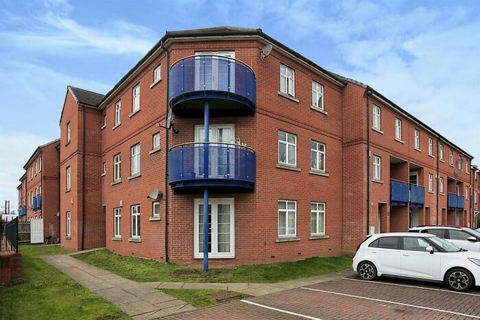 2 Bedroom Flat For Sale In Fletton Avenue, Peterborough, PE2