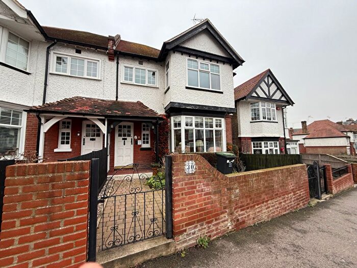 2 Bedroom Flat To Rent In Queens Road, Broadstairs, CT10