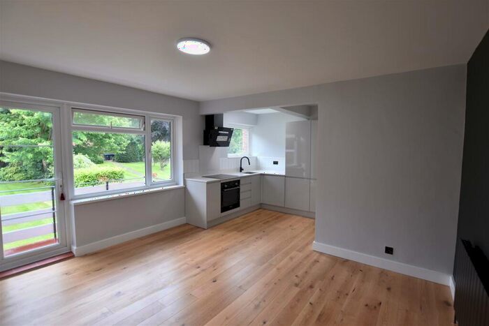 1 Bedroom Apartment To Rent In Lovelace Road, Surbiton, KT6