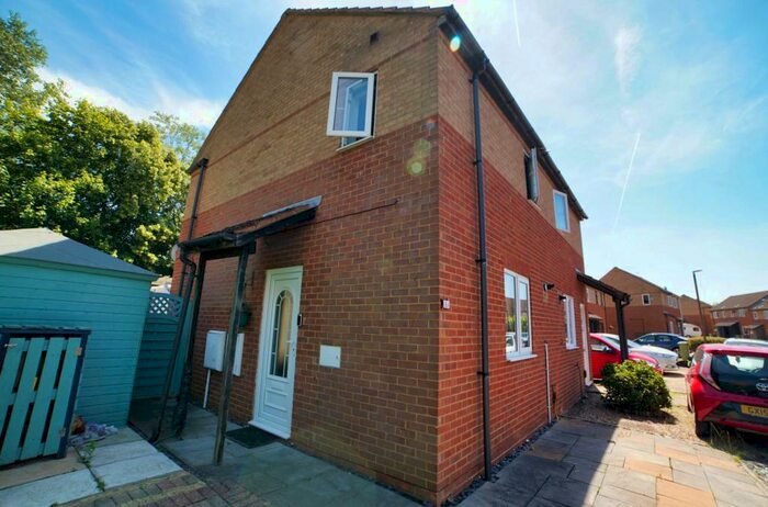 2 Bedroom Semi-Detached House To Rent In Richborough, Bancroft, MK13