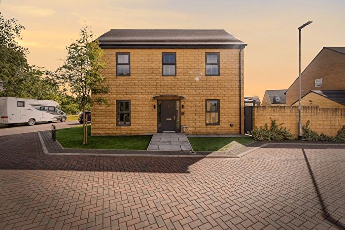 4 Bedroom Detached House For Sale In Colclough Close, Castleford, West Yorkshire, WF10