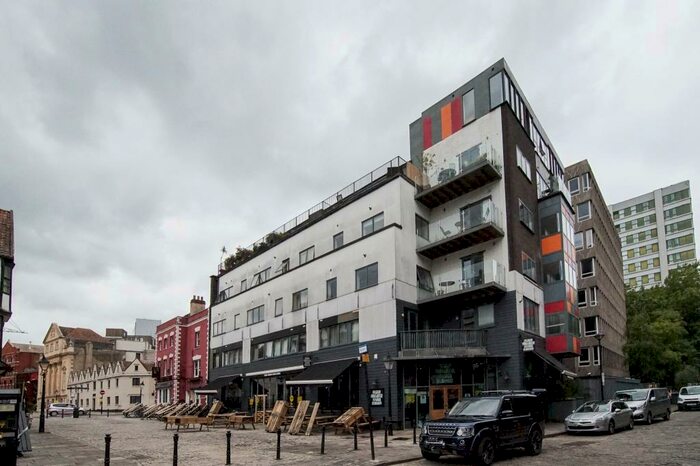 2 Bedroom Flat To Rent In Riverside House, Welsh Back, Harbourside, Bristol, BS1