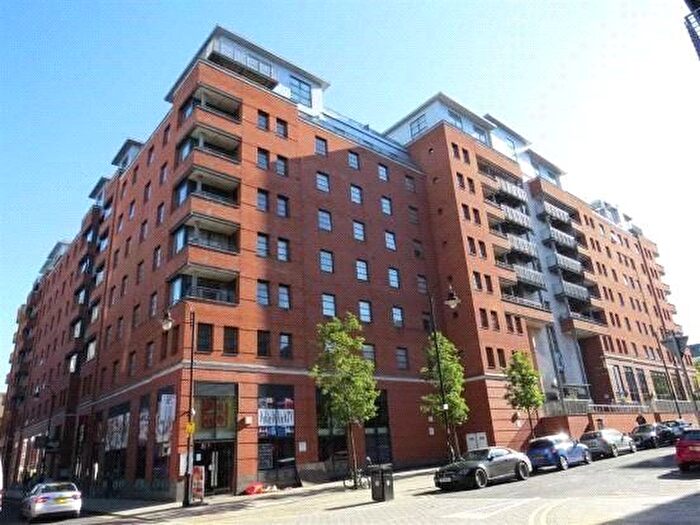 2 Bedroom Flat For Sale In The Quadrangle, Lower Ormond Street, Manchester, Greater Manchester, M1