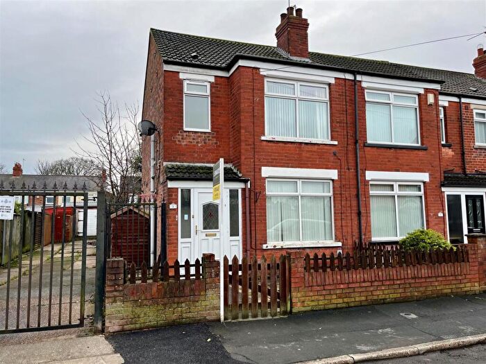 3 Bedroom End Of Terrace House For Sale In Stephenson Street, Hull, HU9