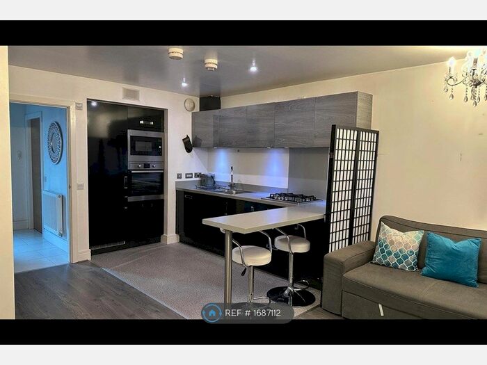 2 Bedroom End Of Terrace House To Rent In Elmfoot Grove, Glasgow, G5