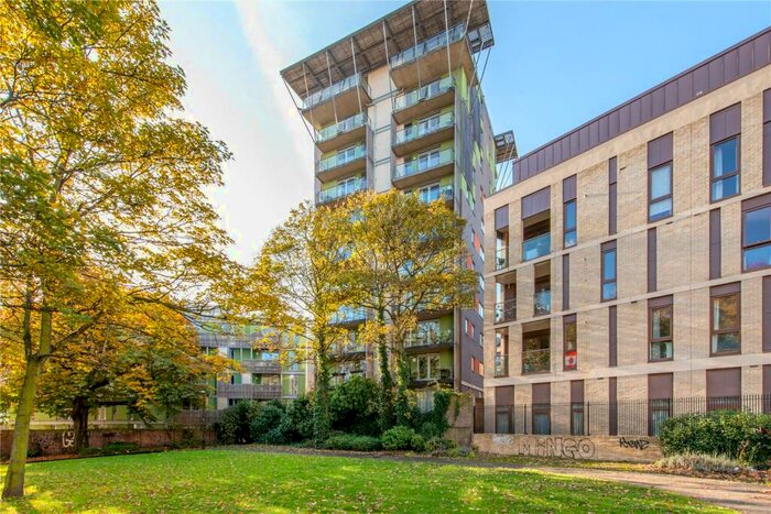 2 Bedroom Apartment To Rent In Wharf Lane, E14