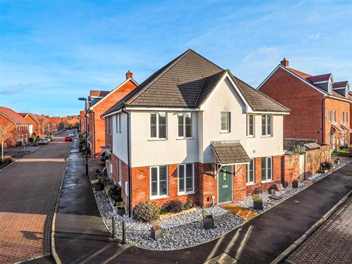 3 Bedroom House For Sale In Strapp Road, Picket Piece, Andover, SP11