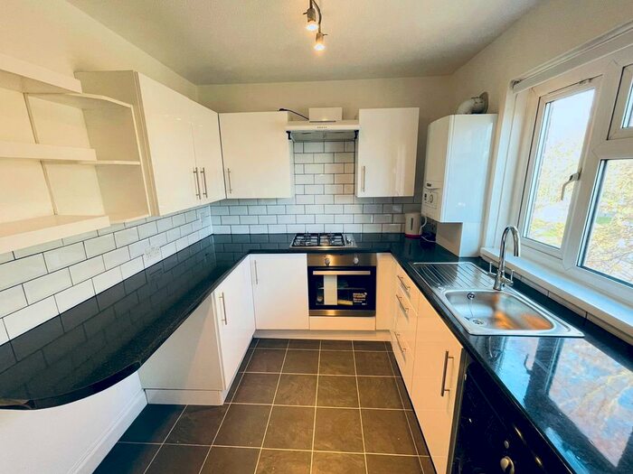 1 Bedroom Flat To Rent In Wood End Estate, Middlesex UB6