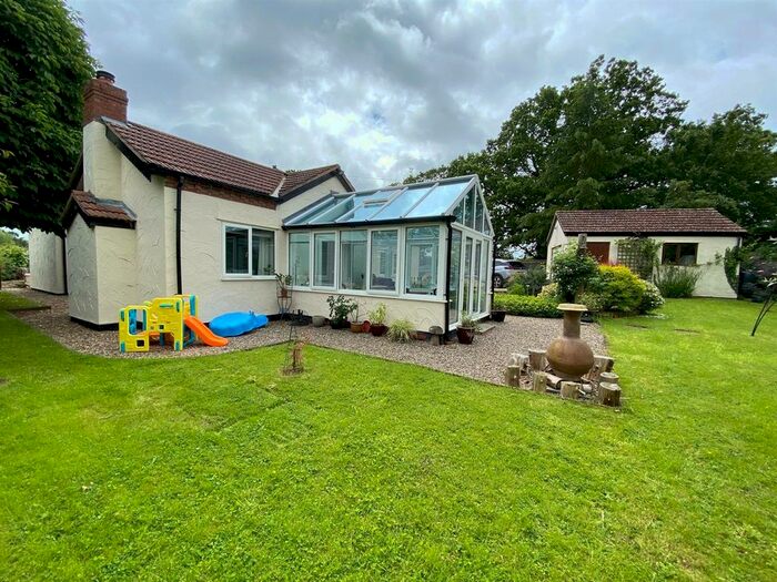 3 Bedroom Detached Bungalow For Sale In Colletts Green, Powick, Worcester, WR2