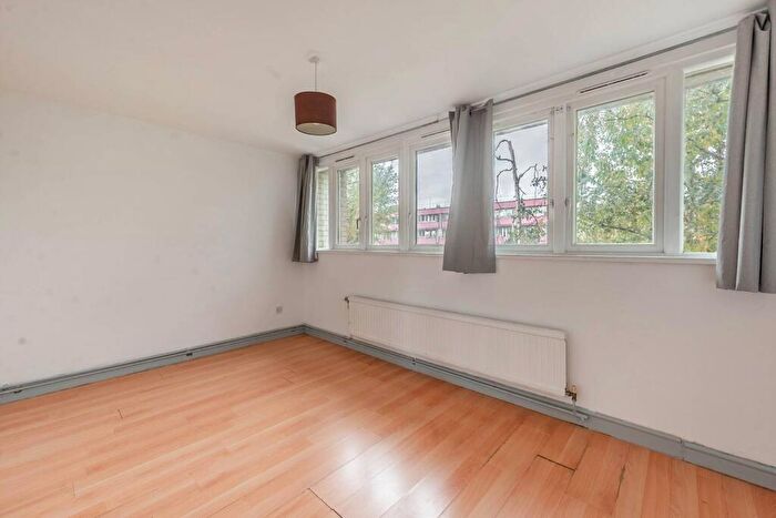 1 Bedroom Flat For Sale In Queensgate Place, West Hampstead, London, NW6