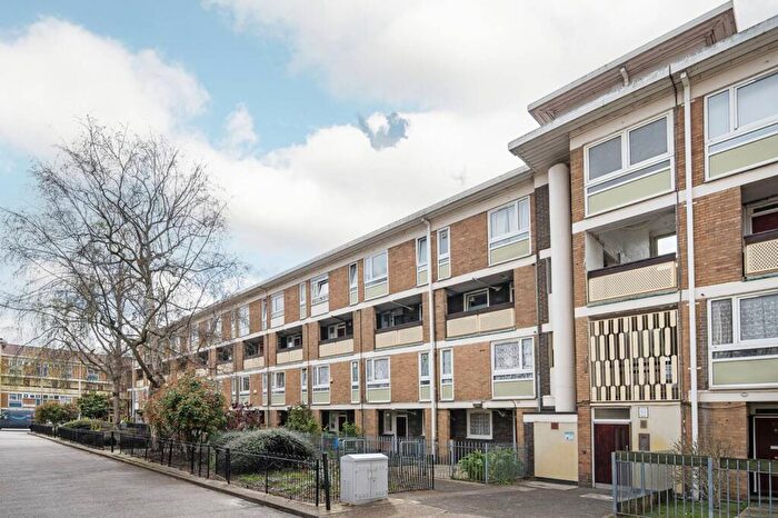 1 Bedroom Flat For Sale In Belton Way, , Bow, London, E3