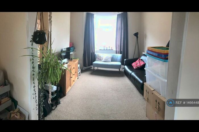 2 Bedroom End Of Terrace House To Rent In Clive Road, Canton, Cardiff, CF5