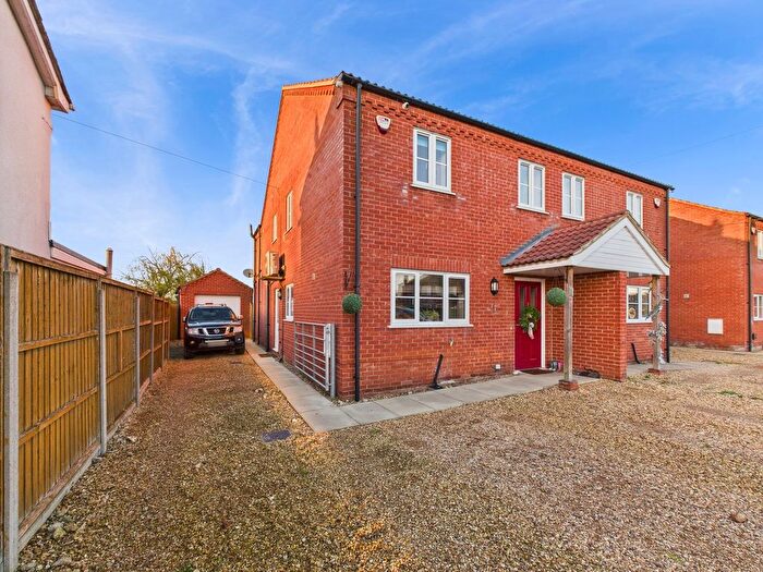 3 Bedroom Semi Detached House For Sale In Basin Road, Outwell, PE14