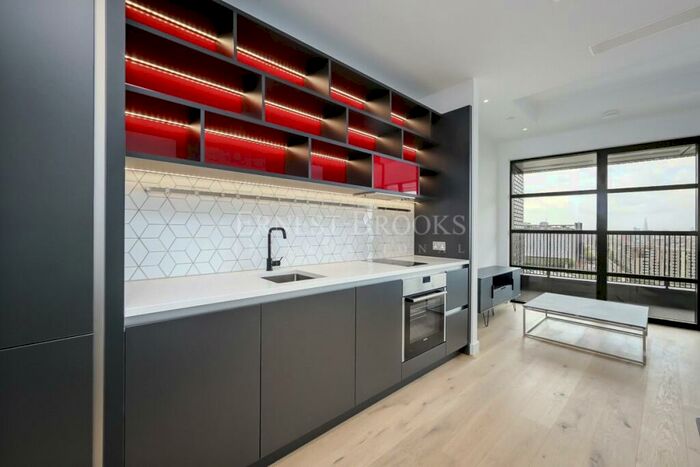 Apartment To Rent In Bridgewater House, Lookout Lane, London, E14