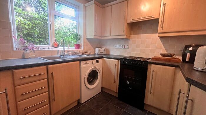 2 Bedroom Property To Rent In Hill Village Road, Sutton Coldfield, B75