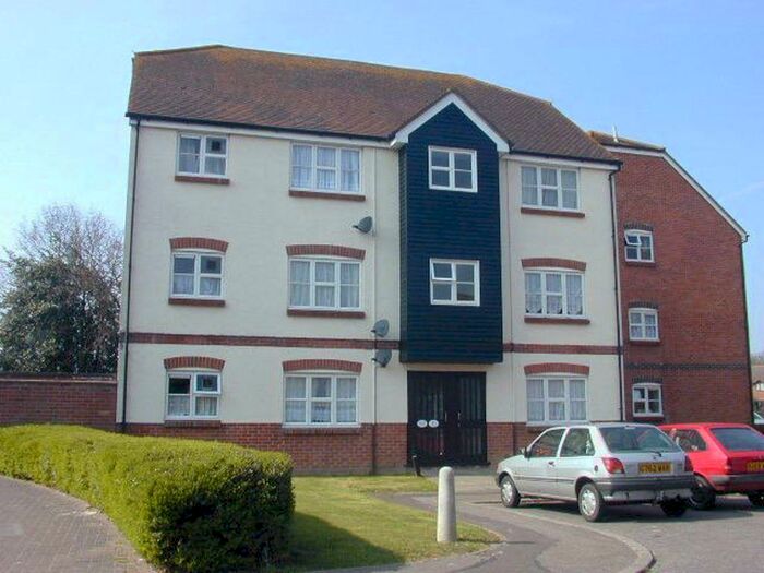 1 Bedroom Flat To Rent In Highwoods, CO4