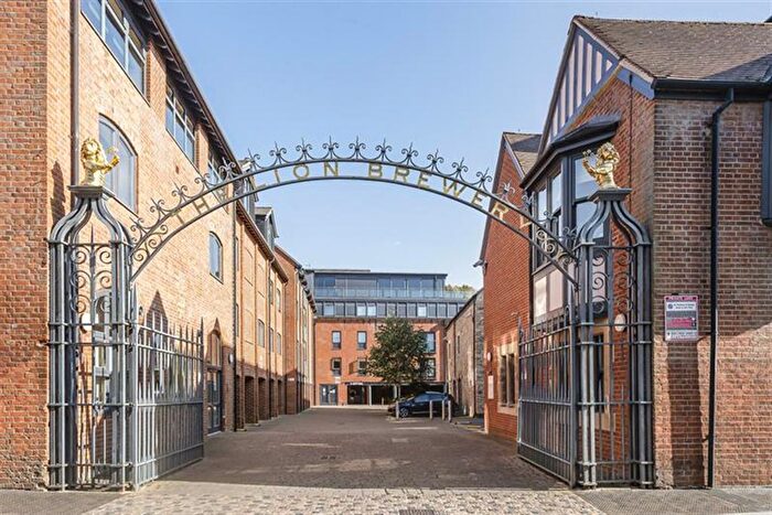 2 Bedroom Flat To Rent In The Lion Brewery, St. Thomas Street, OX1