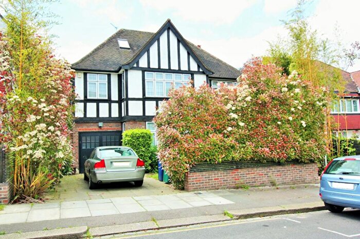 6 Bedroom Detached House To Rent In Sherwood Road, Hendon, NW4