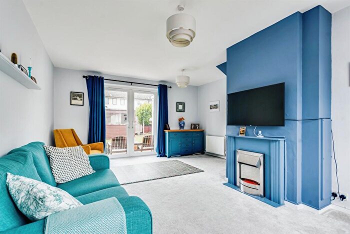 3 Bedroom Terraced House For Sale In Dynham Place, Headington, Oxford, OX3