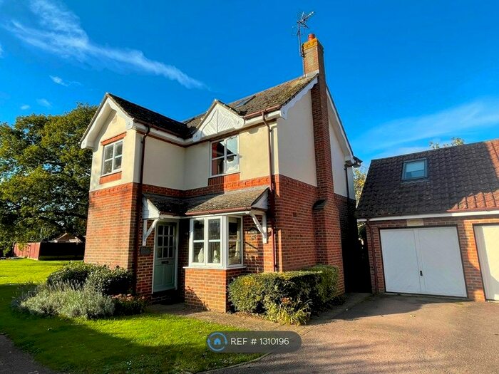 4 Bedroom Detached House To Rent In Timpsons Row, Olney MK46