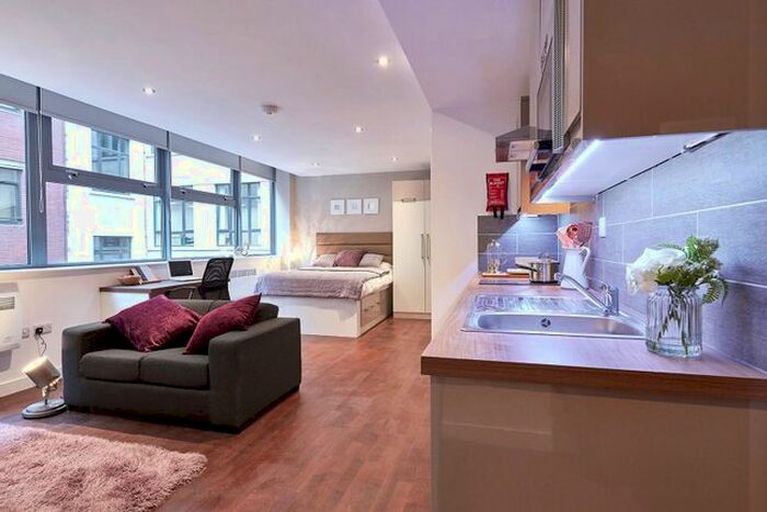 Studio To Rent In South Parade, Leeds, #, LS1