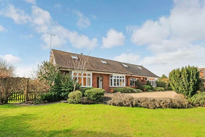 5 Bedroom Detached House To Rent In High Street, Cheddington, LU7