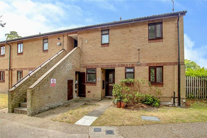 1 Bedroom Apartment To Rent In Howorth Court, Blewburton Walk, Bracknell, Berkshire, RG12