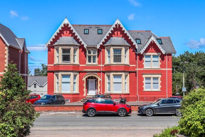 3 Bedroom Flat To Rent In Western Road, Cheltenham, GL50