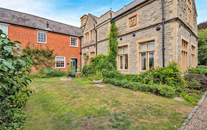 4 Bedroom Flat For Sale In The Friary, Appleton Gate, Newark, Nottinghamshire, NG24