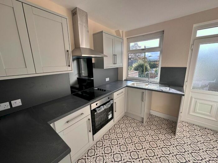 2 Bedroom Terraced House To Rent In Broadway, Bingley, BD16